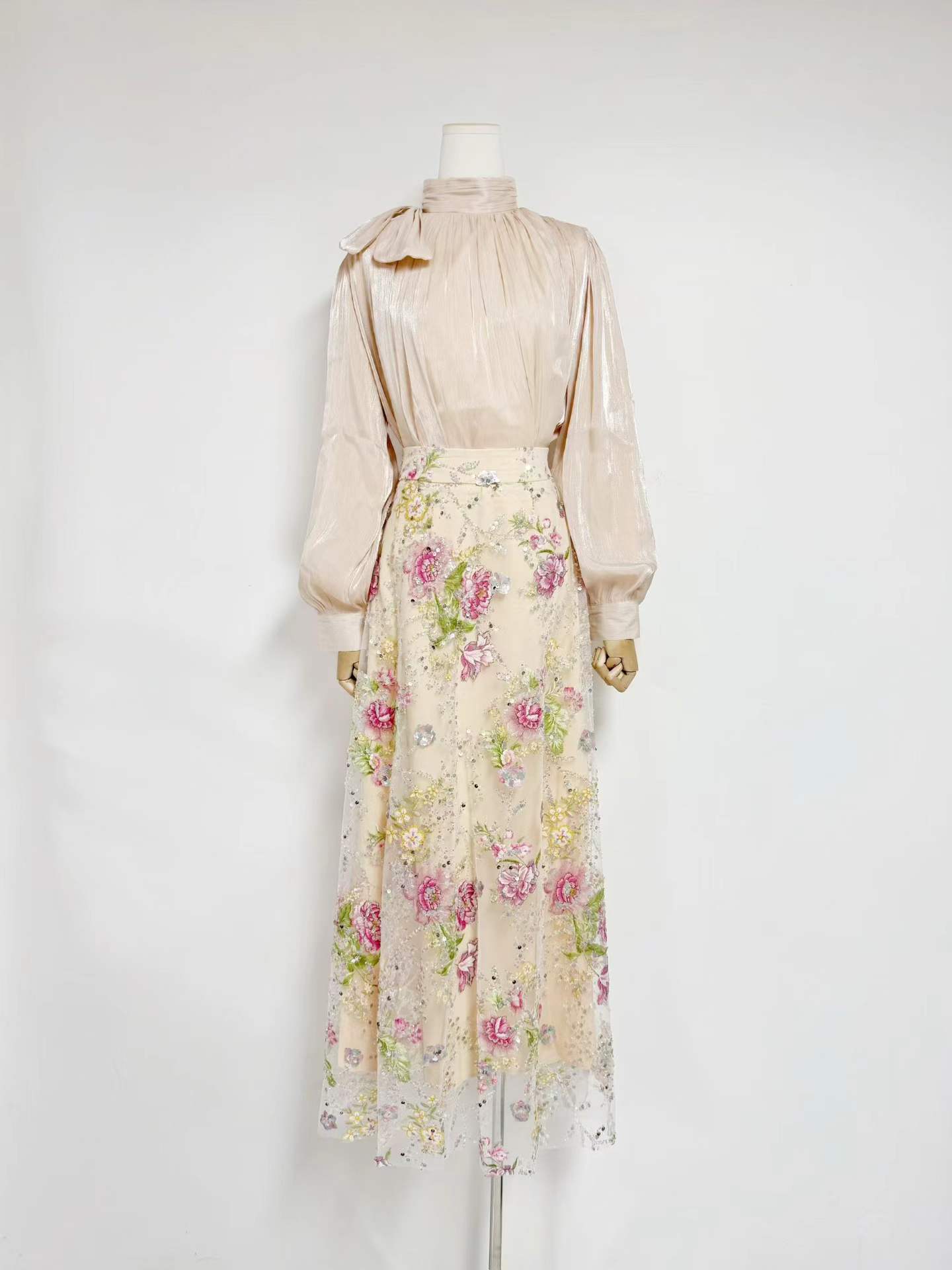 Conjunto Elegante e Chic VGH P - Women'S Formal Wear Suit avaliação e preço